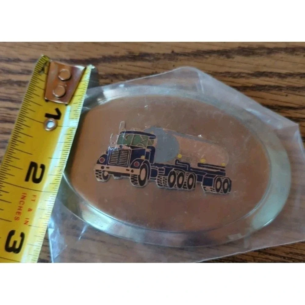 Rare Pre-Owned Silver Tone Metal Tanker Semi Truck Vintage Enamel Belt‎ Buckle